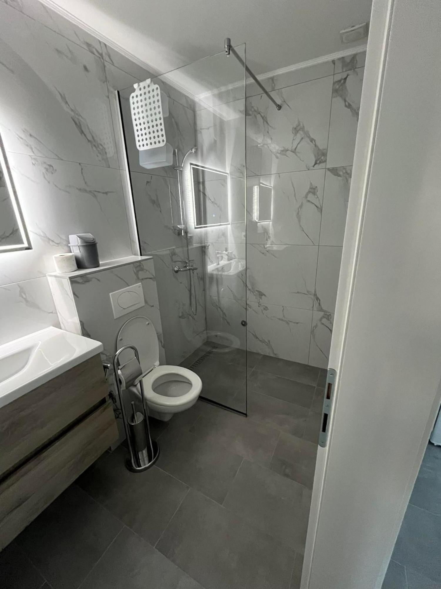 On Point Appartement Mostar Buitenkant foto
